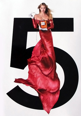 В 1999 году канадская актриса и модель Эстелла Уорен стала лицом Chanel No. 5