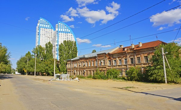 Волгоград улицы дома. Дом архитектора Волгоград. Архитектура домов Волгограда. Архитектурный облик города Волгограда. Историческая застройка Волгограда.