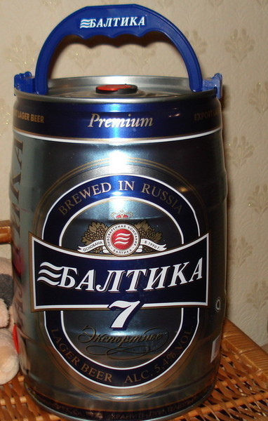 Пиво в банке купить в москве. Бочонок 5 литров пиво Балтика. Пиво Балтика 7 3 5 литров. Пиво Балтика 7, 3 литра.