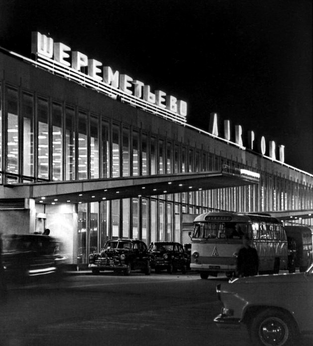 AIRPORT ON IPPODROME From the 1930s to the 1980s, the Kazan airport was located